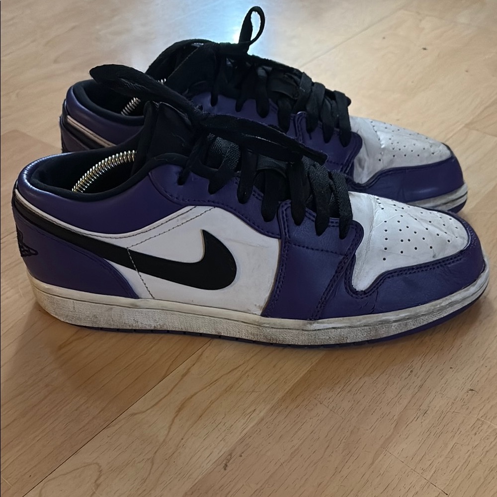 Jordan 1 Low “Court Purple” USED